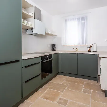 3 Bedroom Lovely In Holiday home *