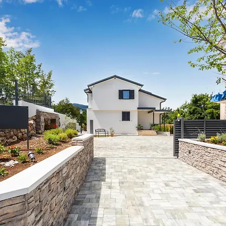 3 Bedroom Lovely In Holiday home *