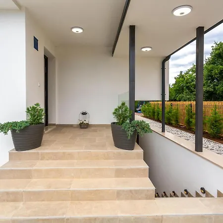 Holiday home 3 Bedroom Lovely In *