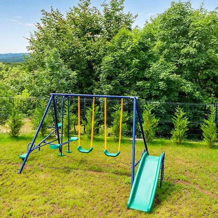 3 Bedroom Lovely In Holiday home Jurdani
