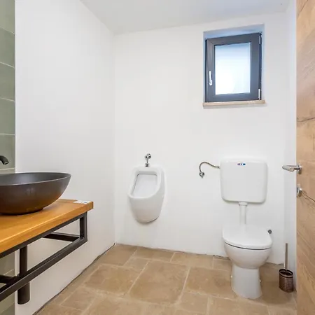 3 Bedroom Lovely In Holiday home *