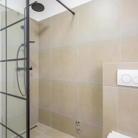 3 Bedroom Lovely In * Jurdani